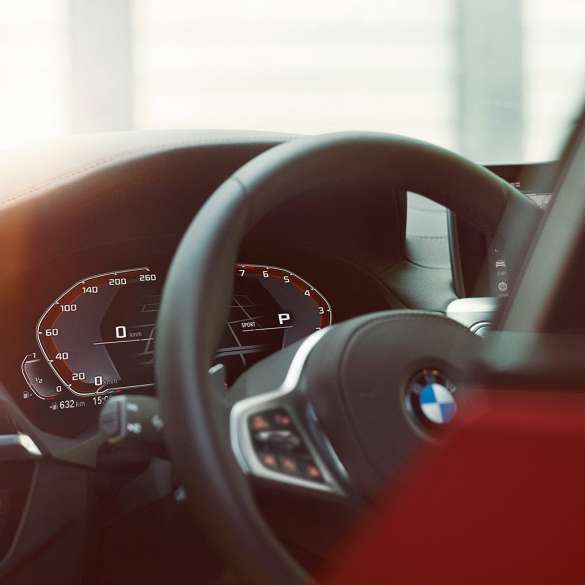 Cockpit BMW X4 BMW X4 G02 2018 close-up cockpit