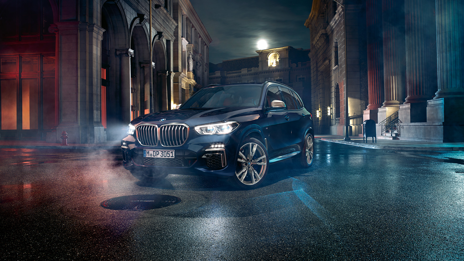 Headlights BMW X5 M50i and M50d Headlights with X Laserlight BMW X5 M50i and M50d G05 Carbon black metallic three-quarter front view