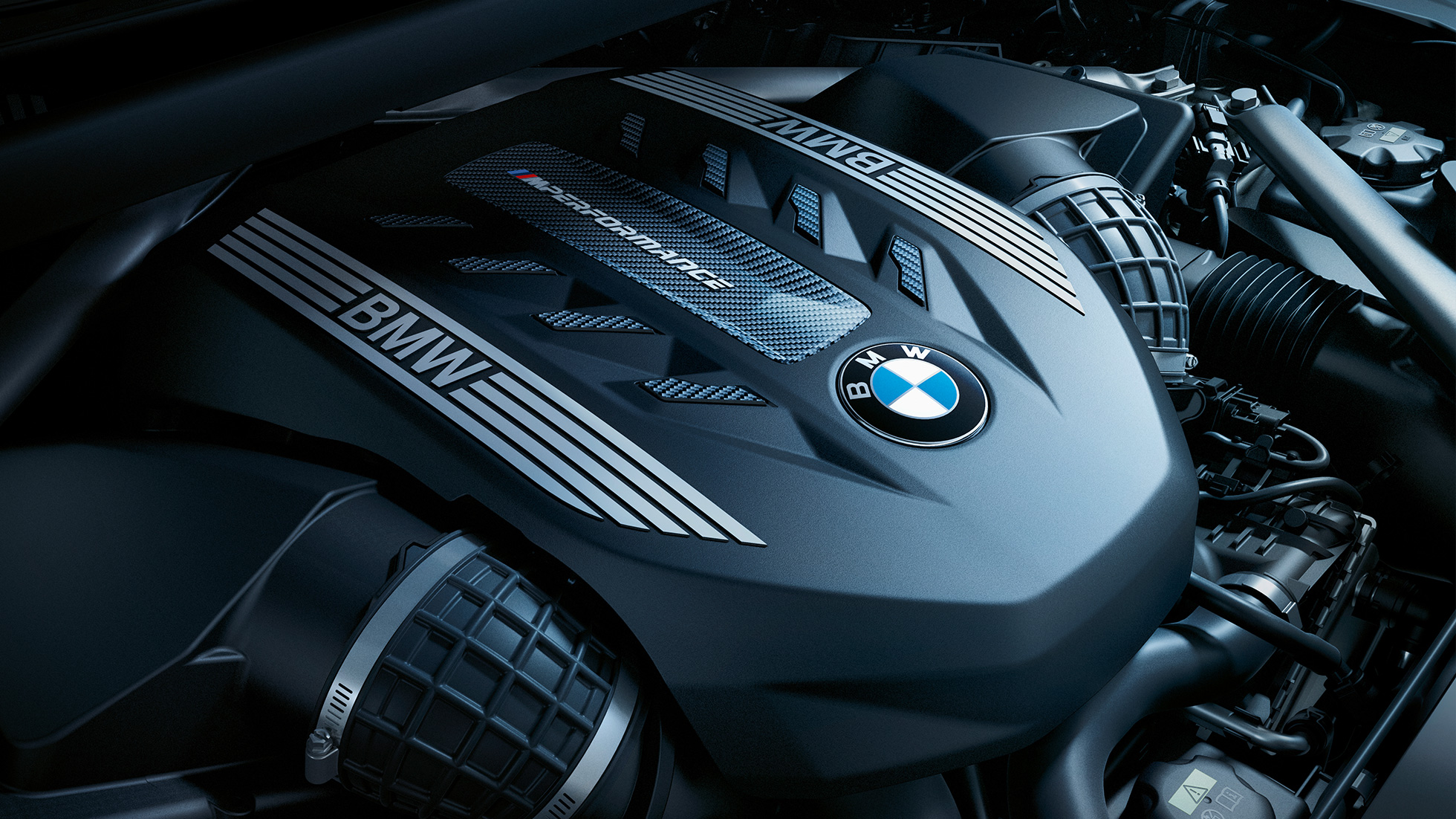 Engine BMW X6 M50i und M50d M TwinPower Turbo engines in the G06 BMW X6 M50i and 50d