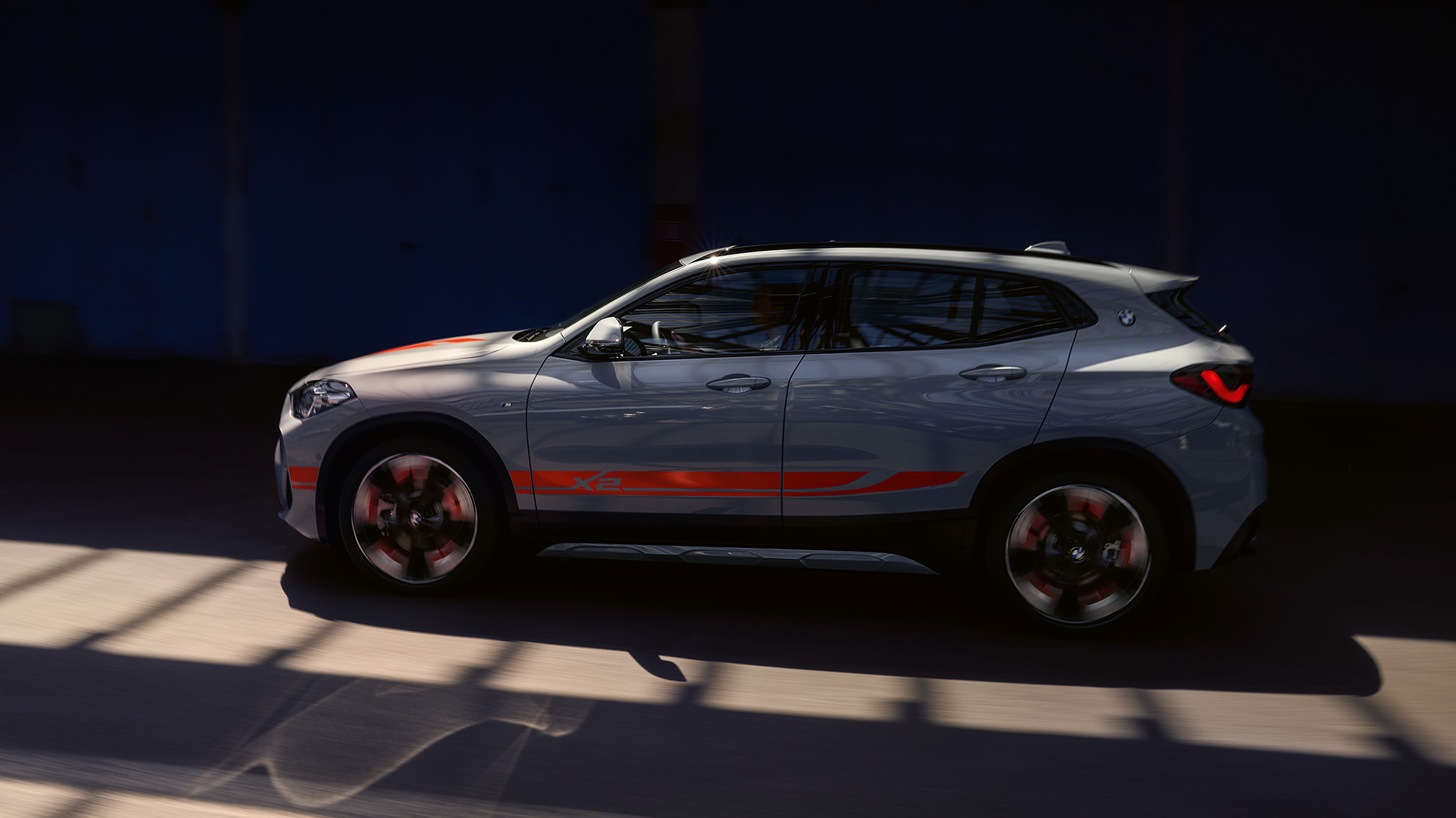 Side view BMW X2 F39 BMW X2 2018 F39 Galvanic Gold metallic side view