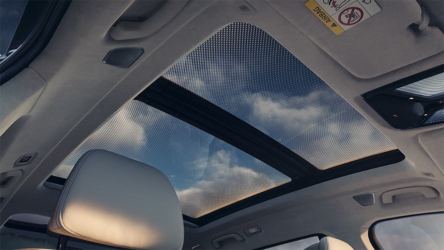 Panoramic glass sunroof  view from the interior to the roof BMW X7 G07 LCI
